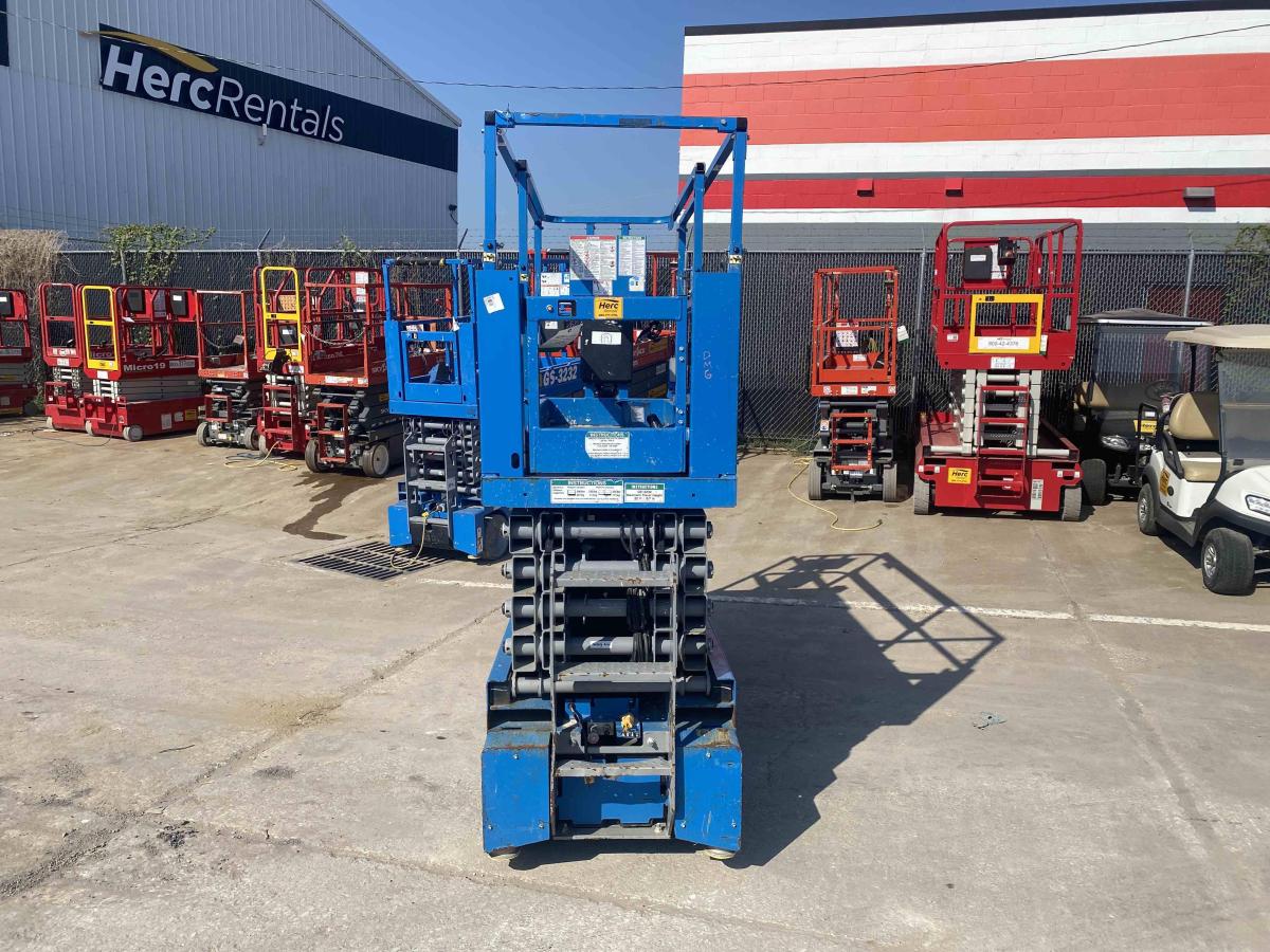 2017 Genie GS-3232
