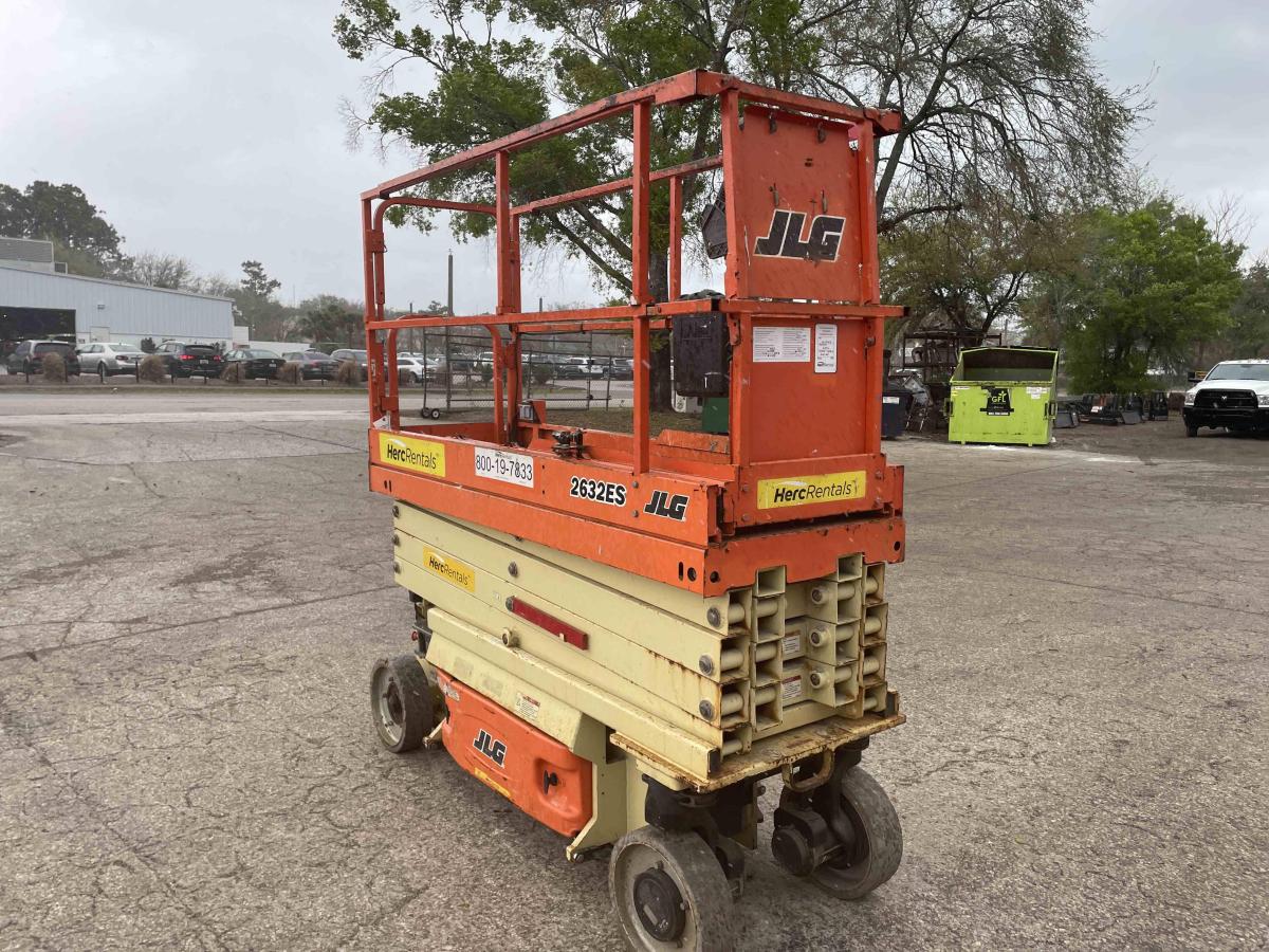2018 JLG 2632ES