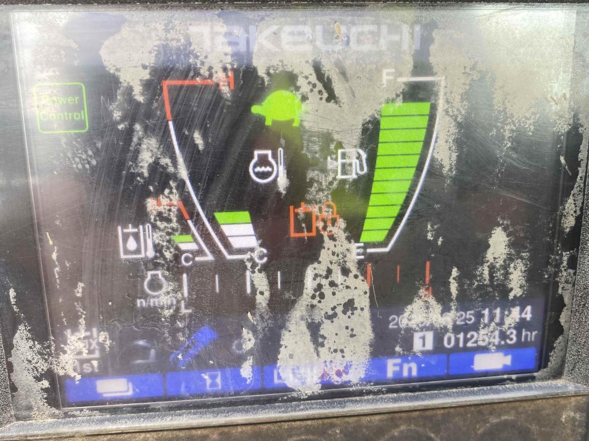 2021 Takeuchi TL8R2-8