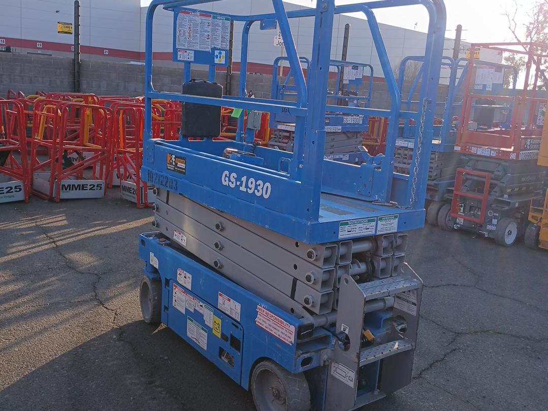 2017 Genie GS-1930