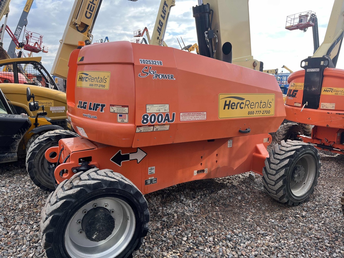 2018 JLG 800AJ