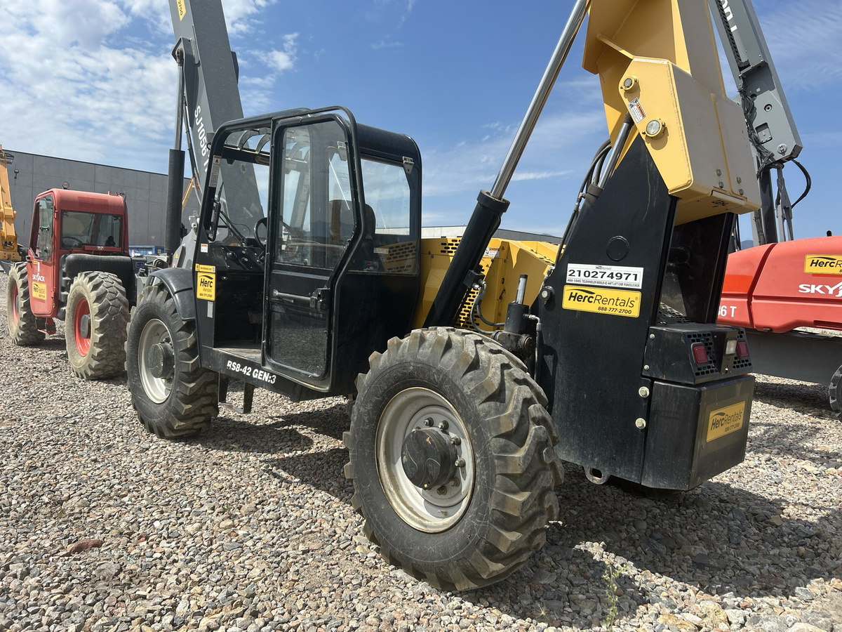 2019 Gehl RS8-42-5
