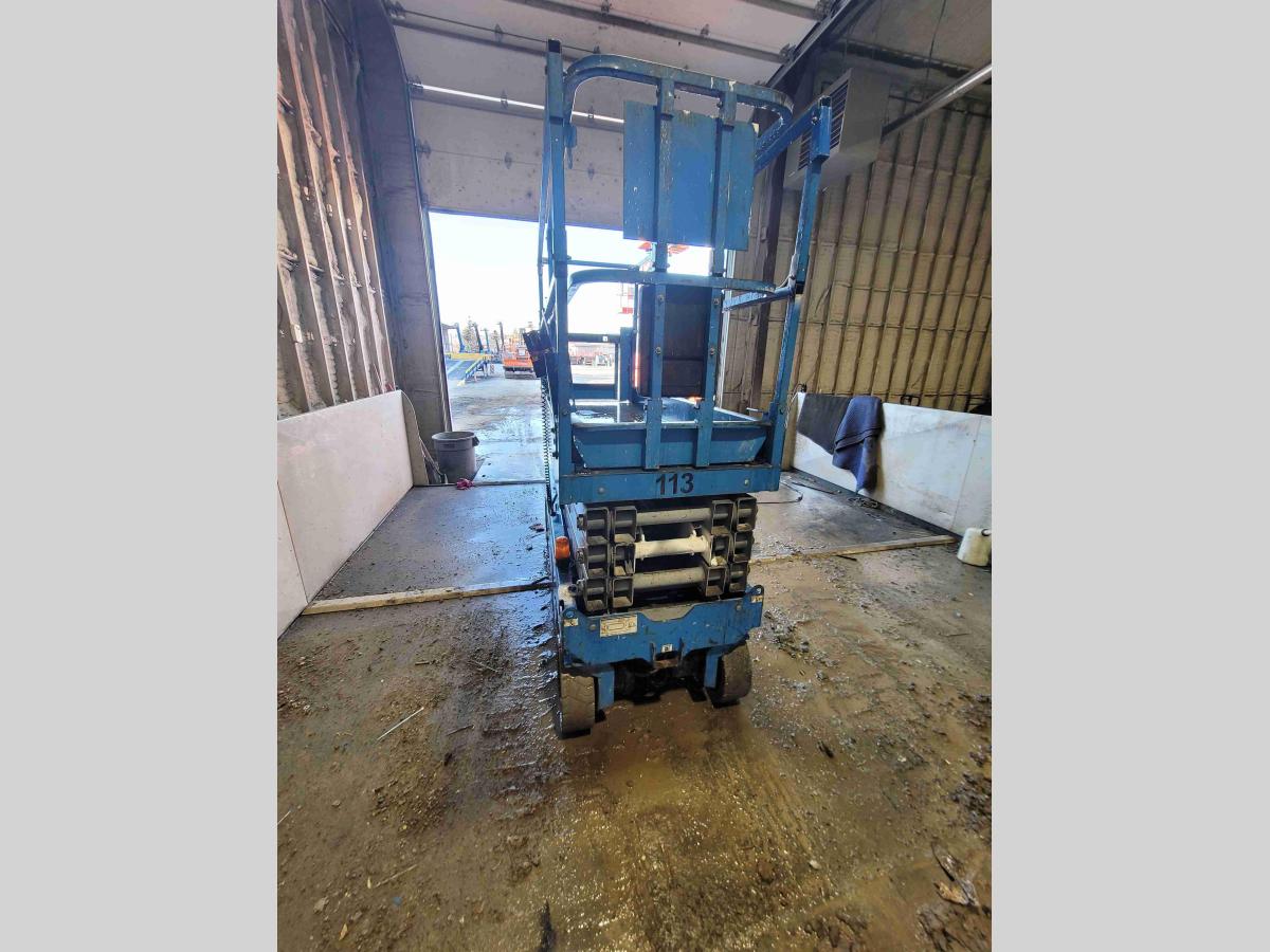 2012 Genie GS-2632