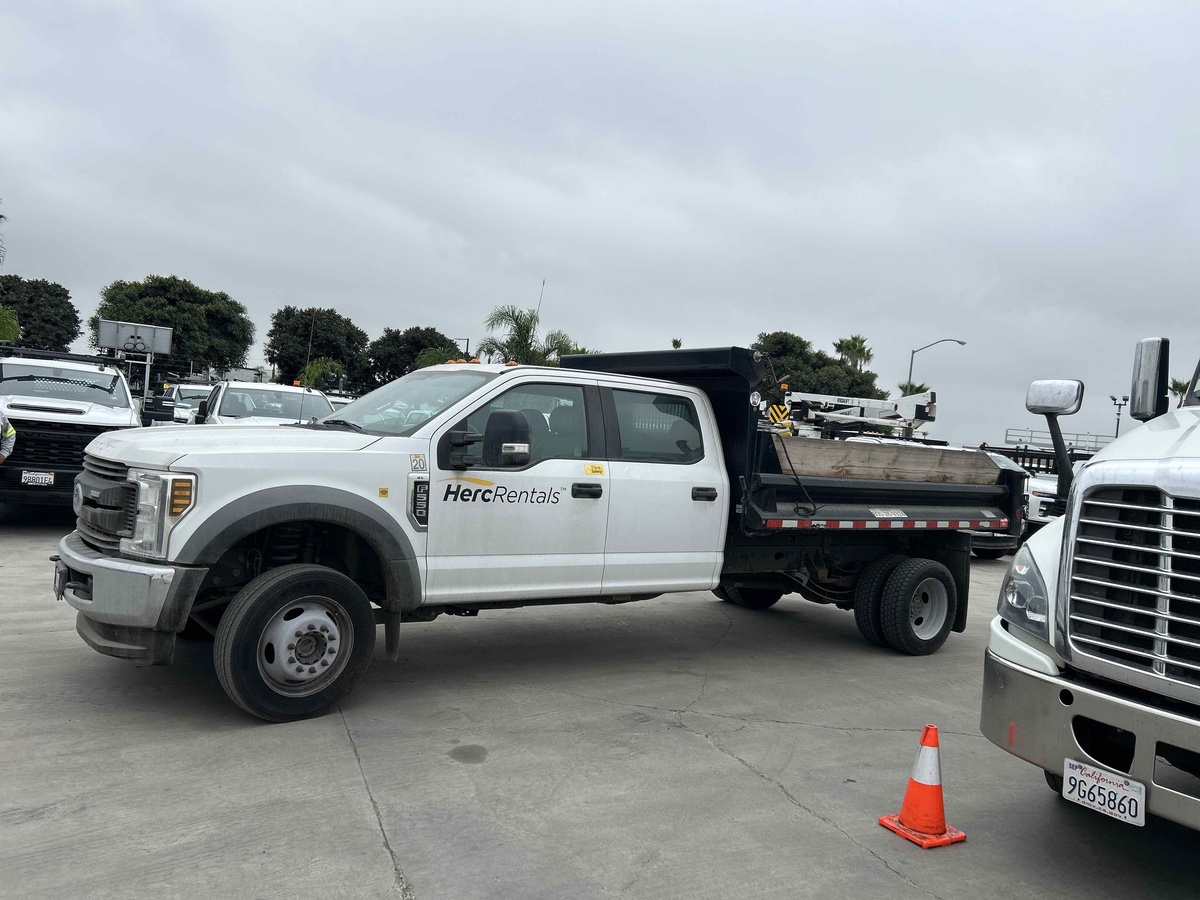 2019 Ford F550-3