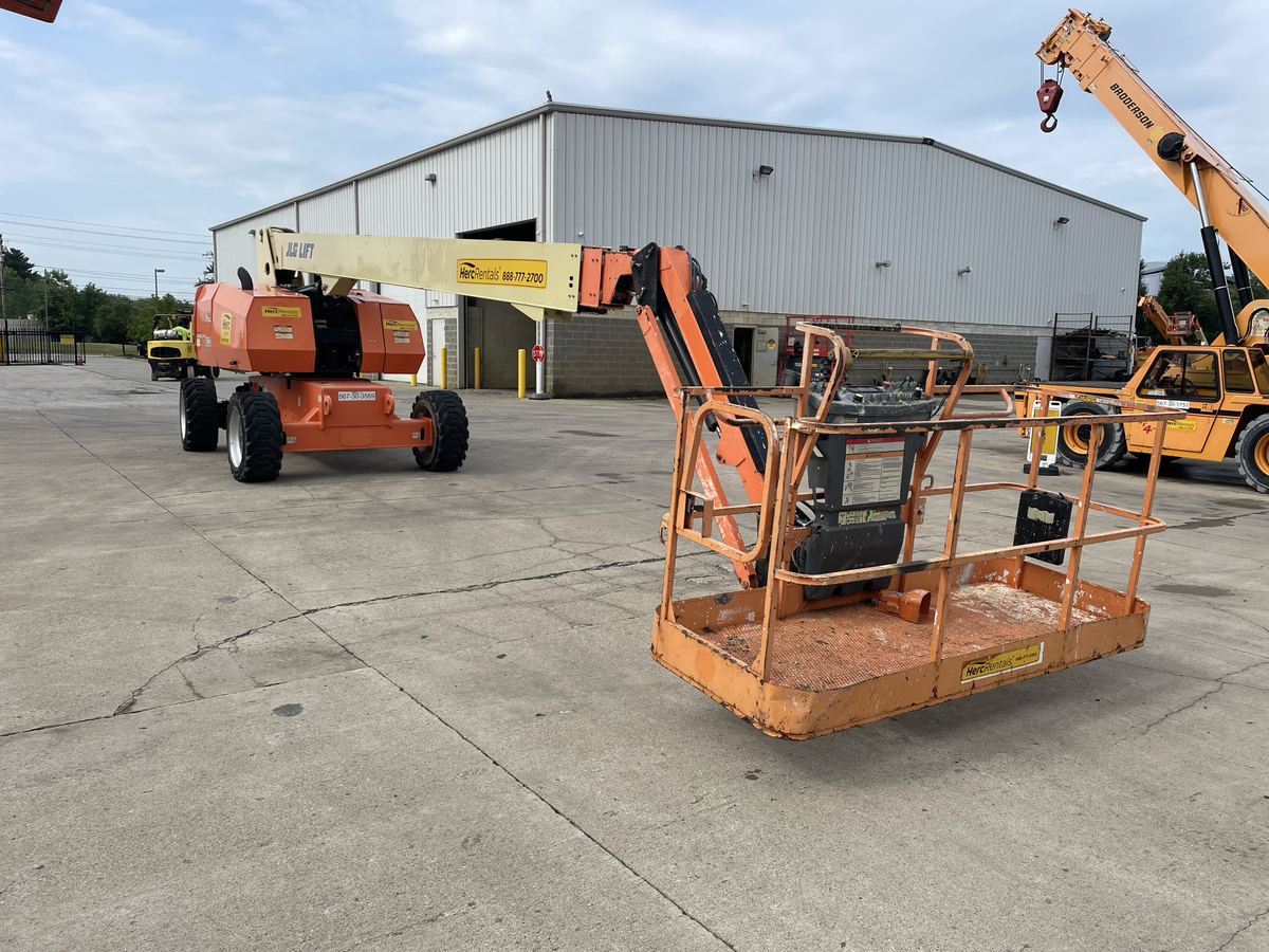 2018 JLG 860SJ