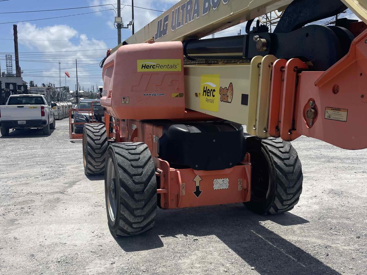 2017 JLG 1250AJP