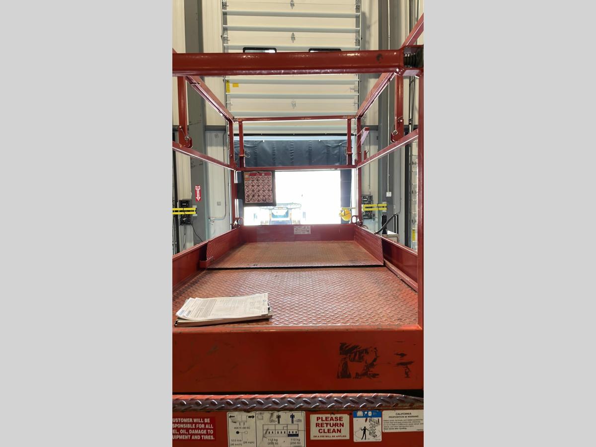 2017 Skyjack SJ4740