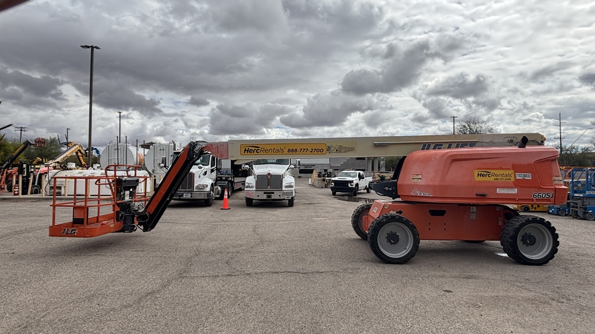 2018 JLG 660SJ-3