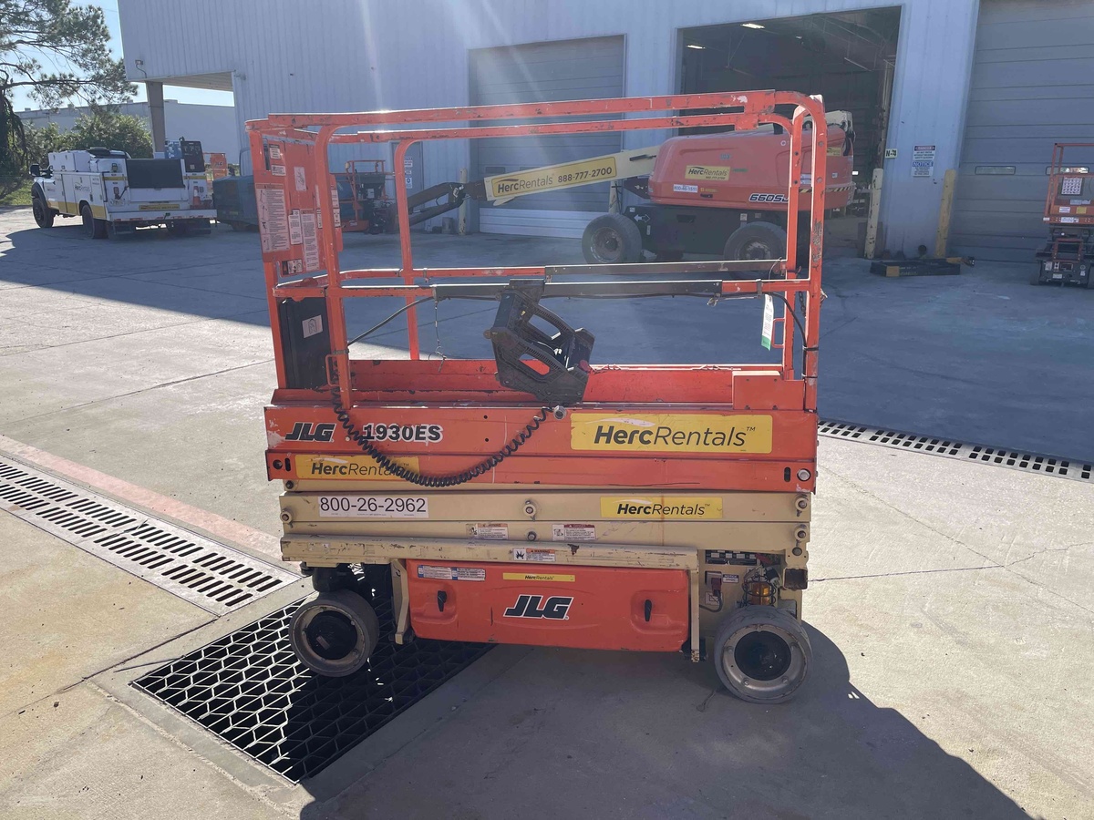 2019 JLG 1930ES-4