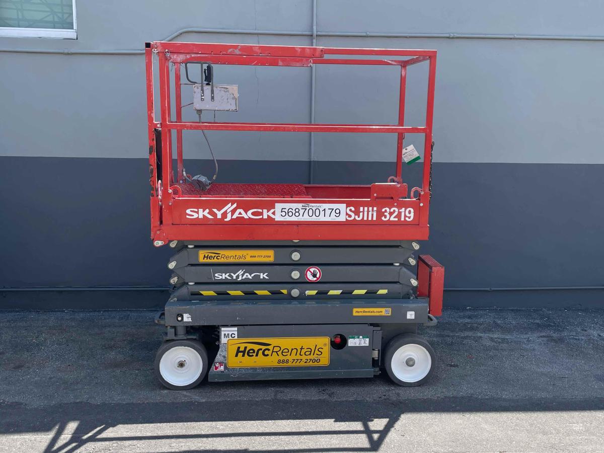 2017 Skyjack SJ3219