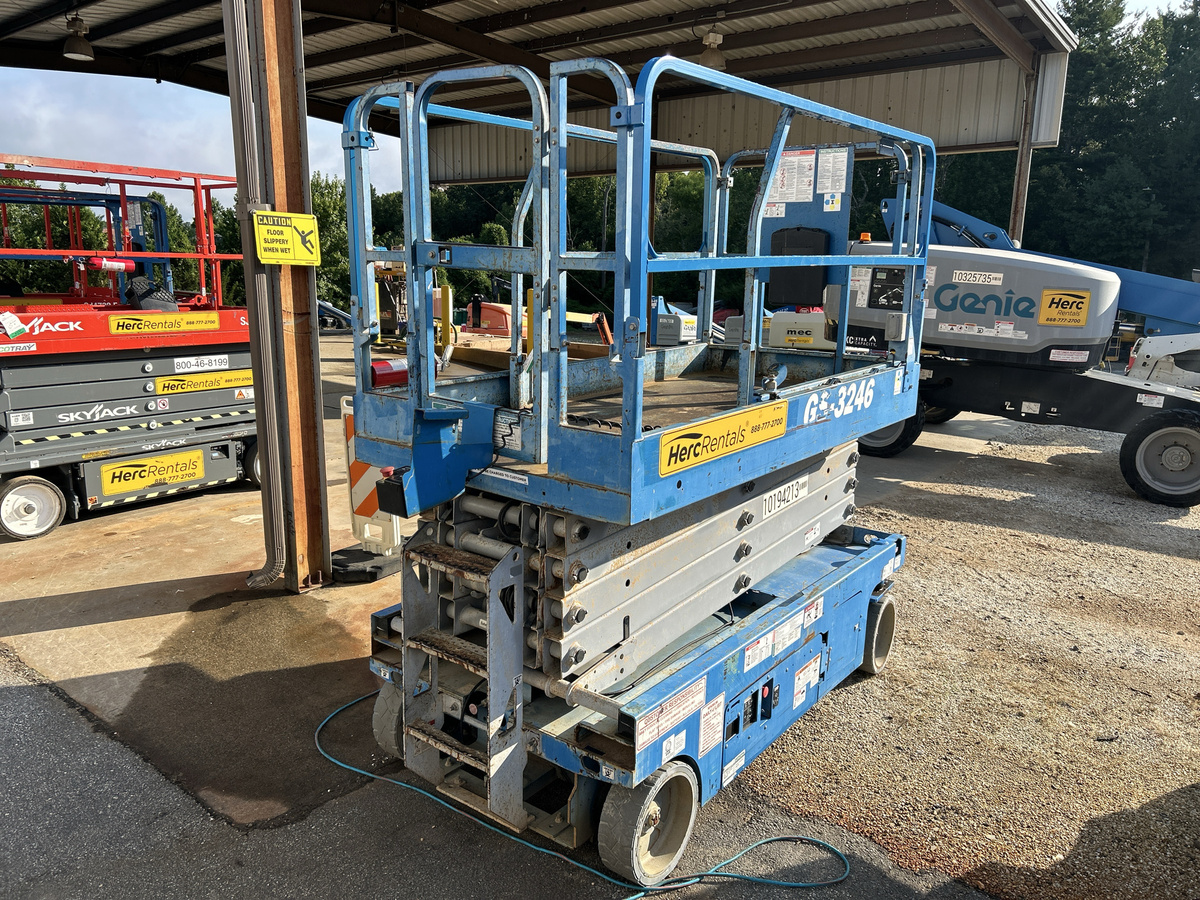 2016 Genie GS-3246-4