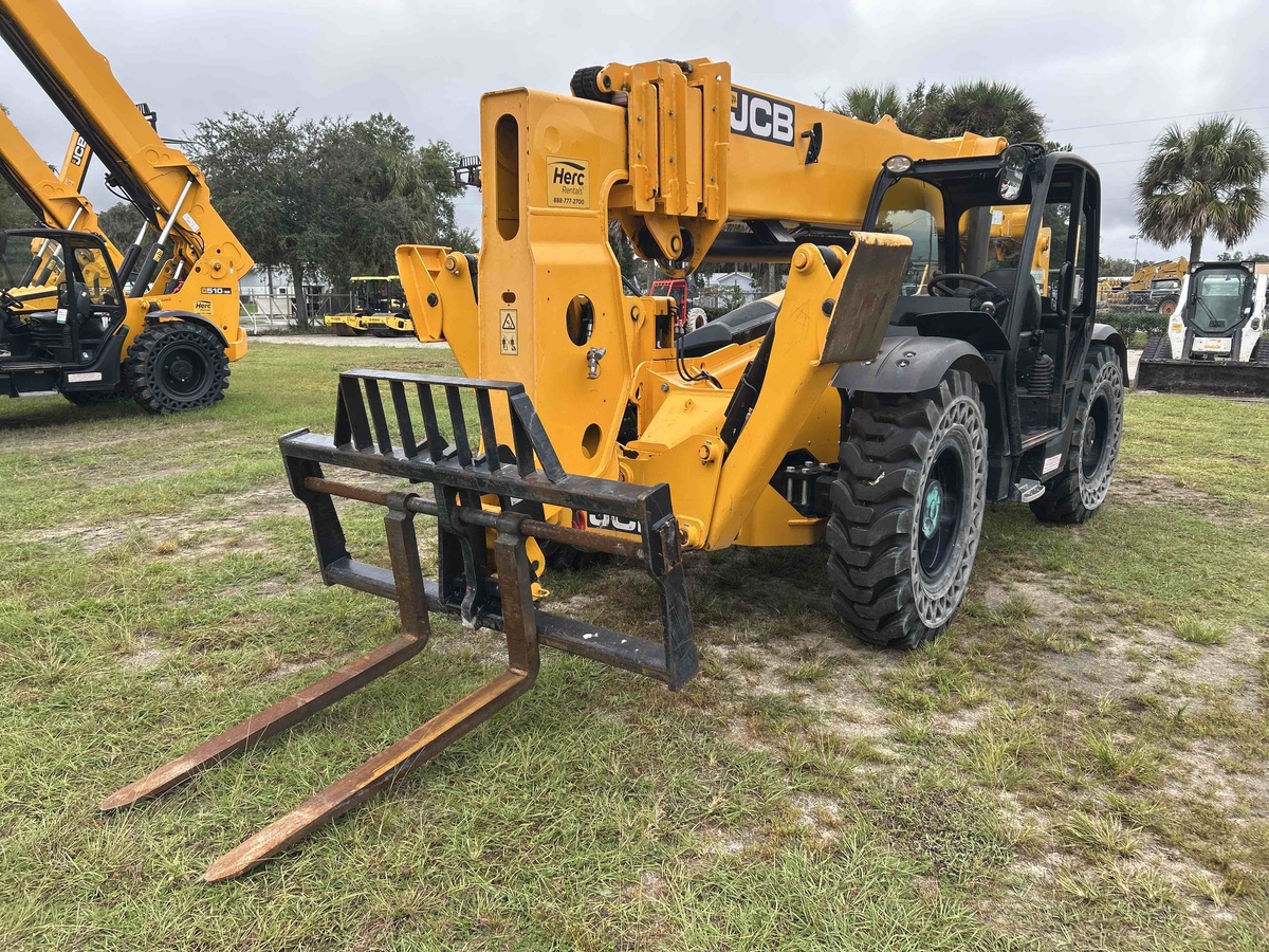 2023 JCB 510-56-1