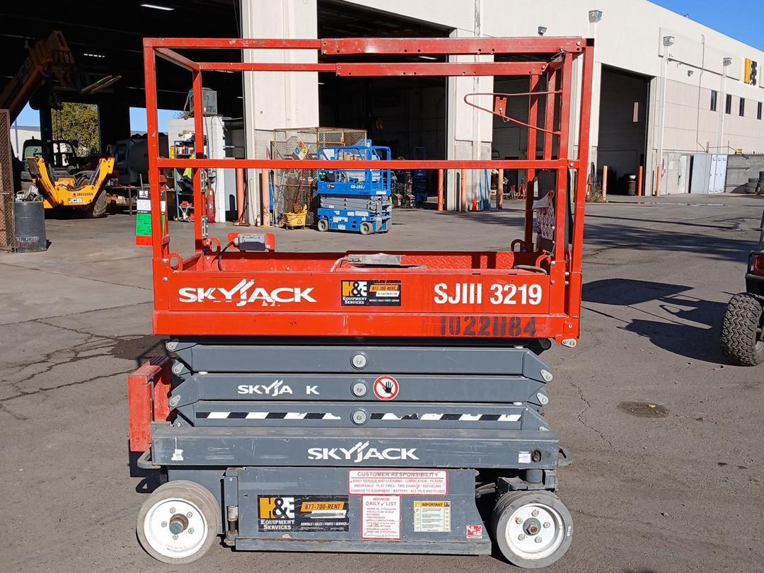2017 Skyjack SJ3219