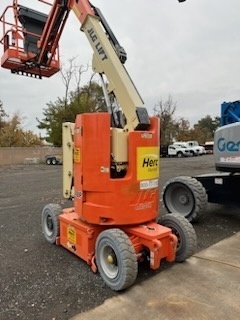 2017 JLG E300AJP