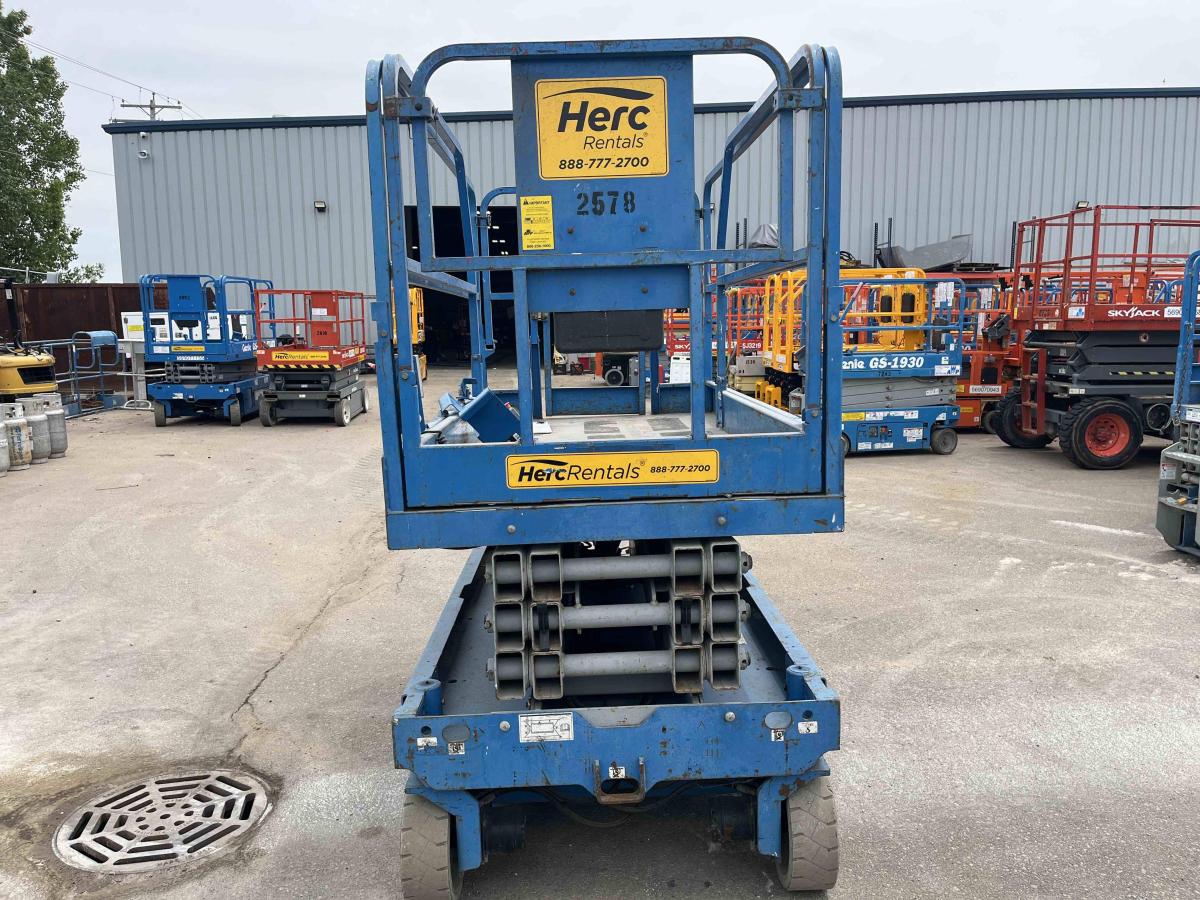 2013 Genie GS-2646