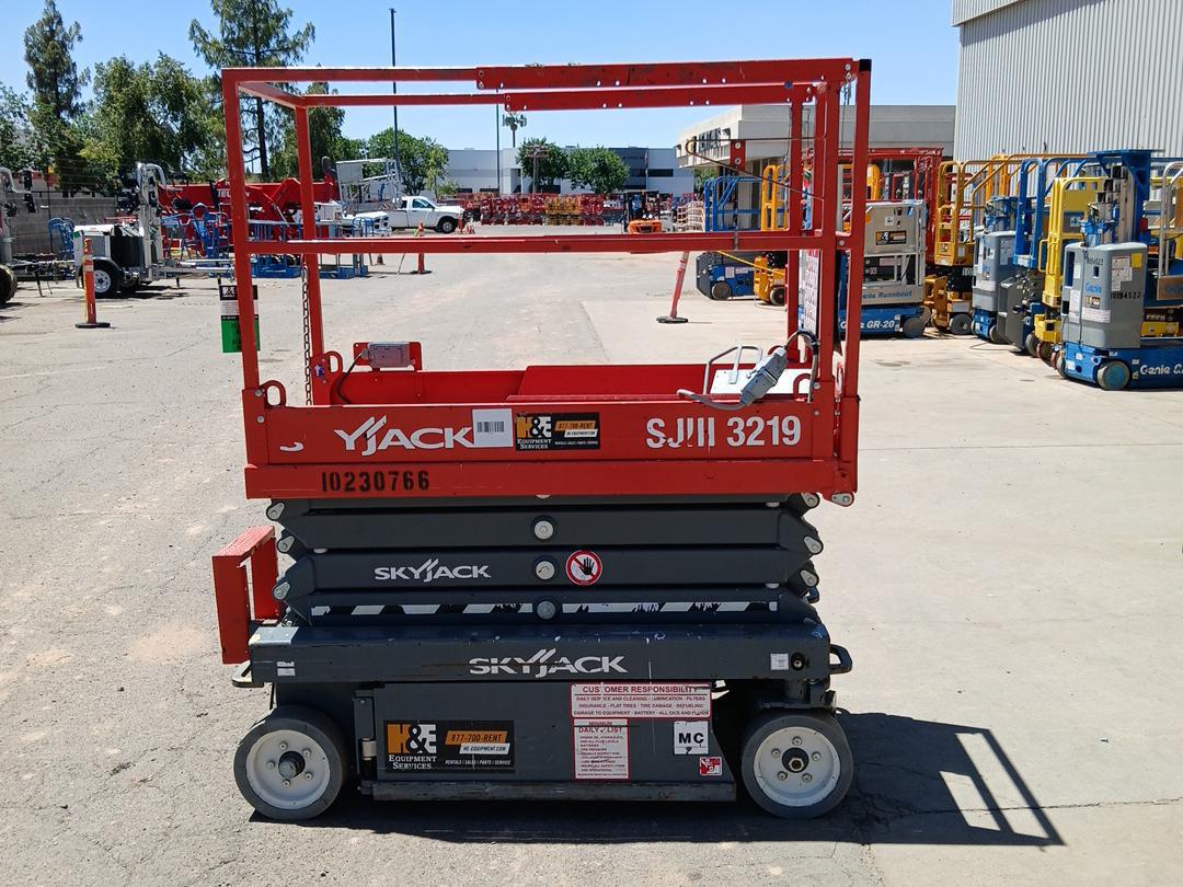 2017 Skyjack SJ3219