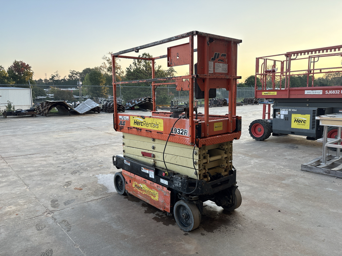 2018 JLG 1932R