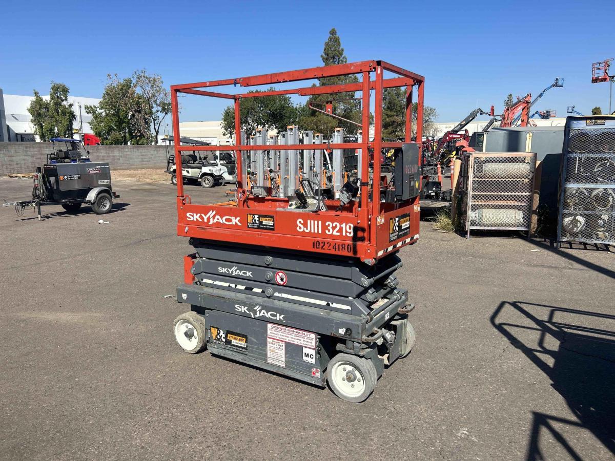 2017 Skyjack SJ3219