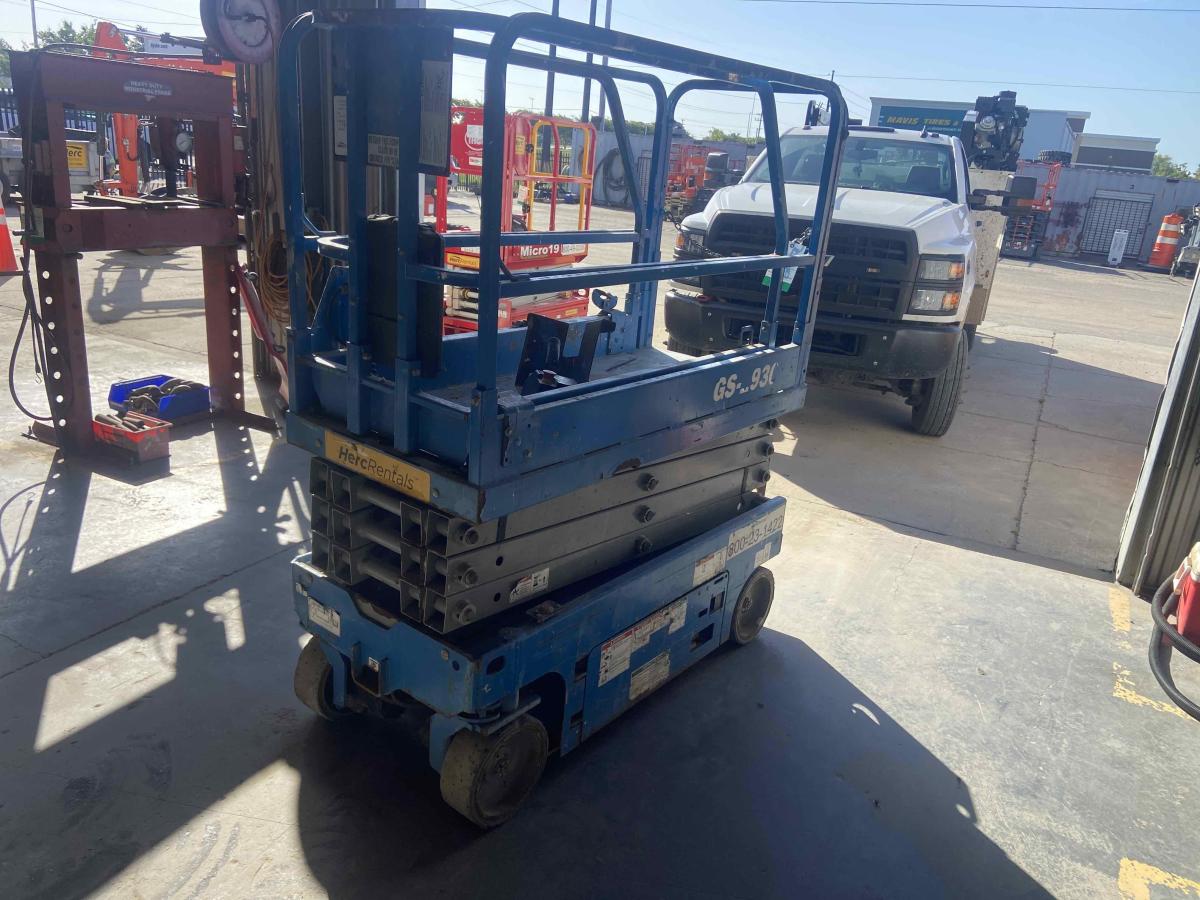 2018 Genie GS-1930