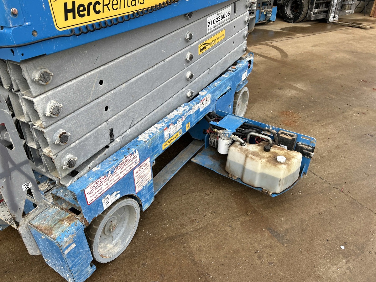 2018 Genie GS-3232-6