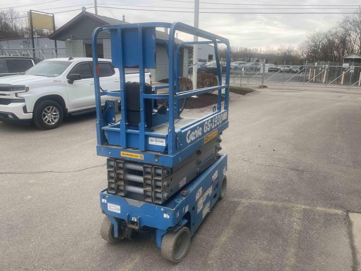 2018 Genie GS-1930