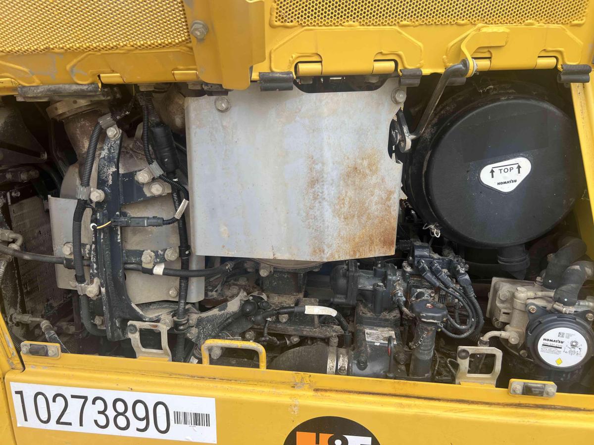 2019 Komatsu D65PX-18