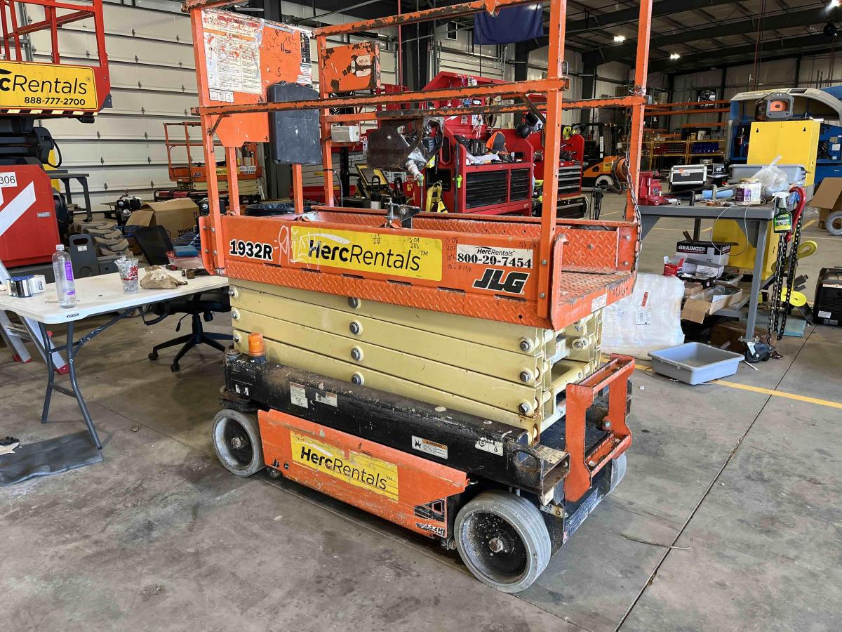 2018 JLG 1932R