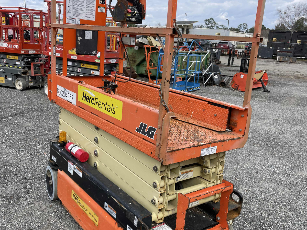 2018 JLG 1932R-3