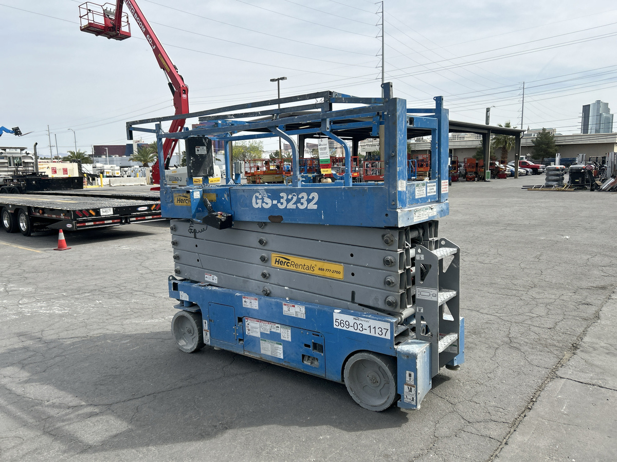 2018 Genie GS-3232-5