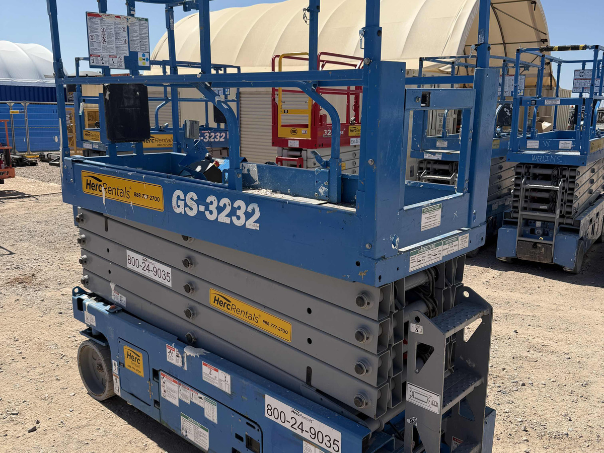 2019 Genie GS-3232