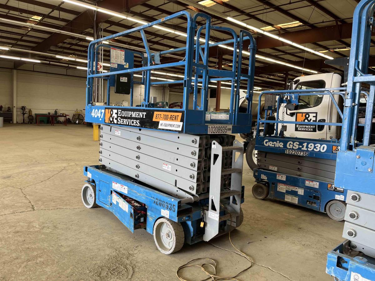 2017 Genie GS-4047