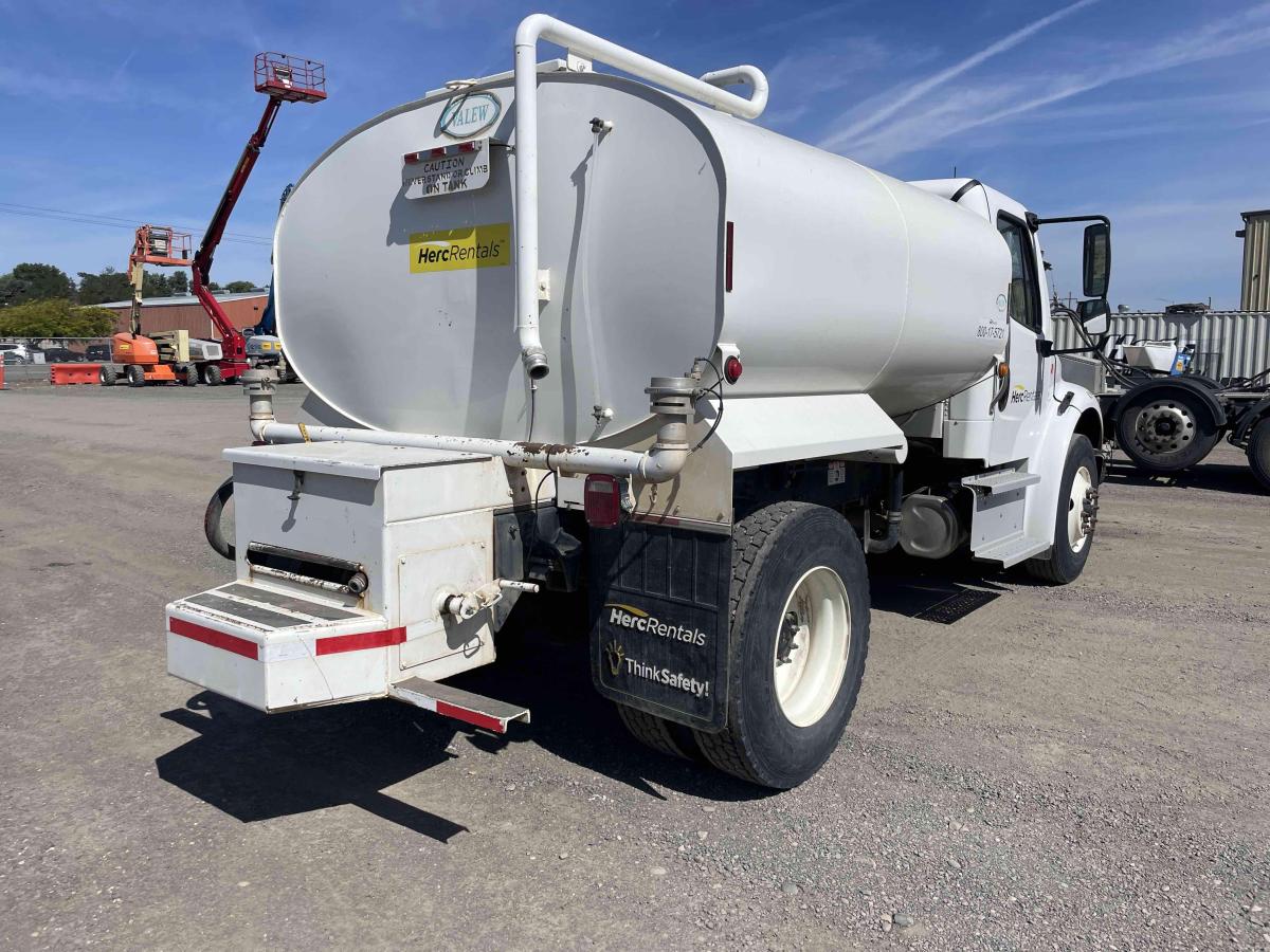 2018 Freightliner M2106-5