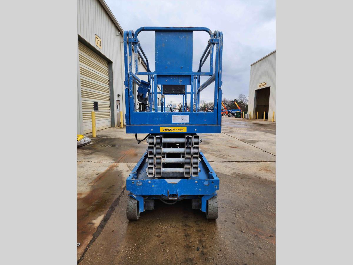 2016 Genie GS-3246