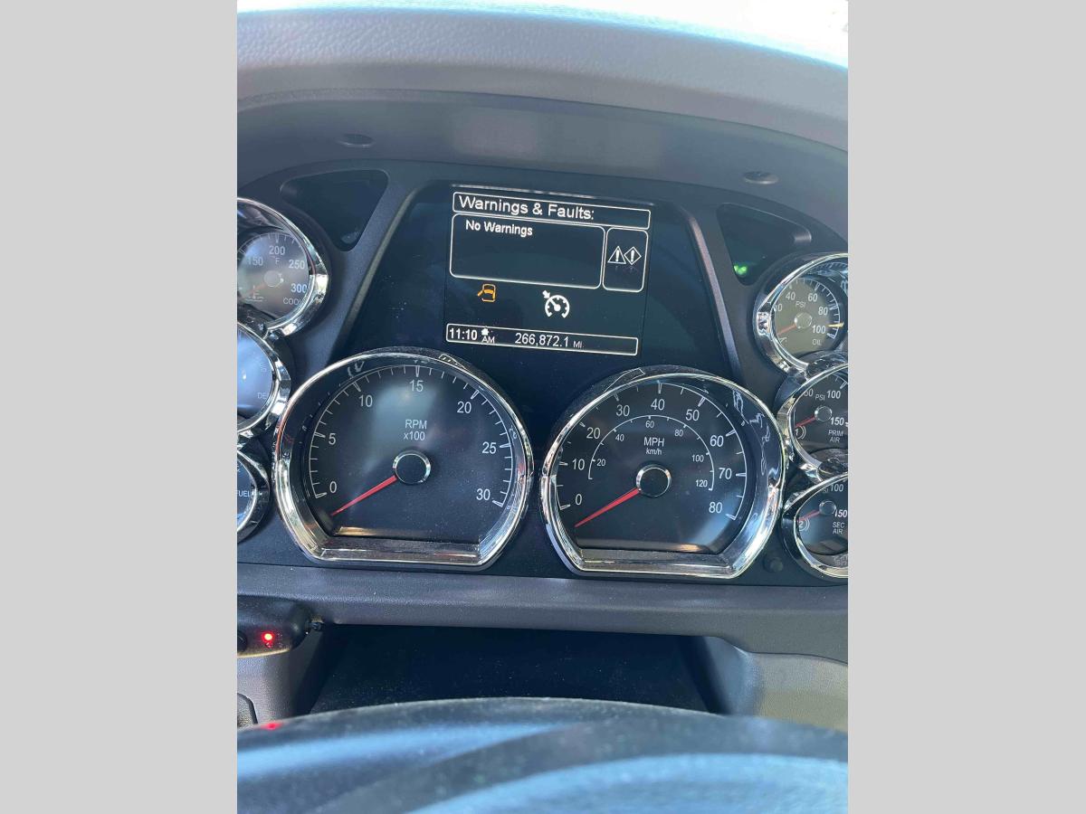 2017 Peterbilt 567