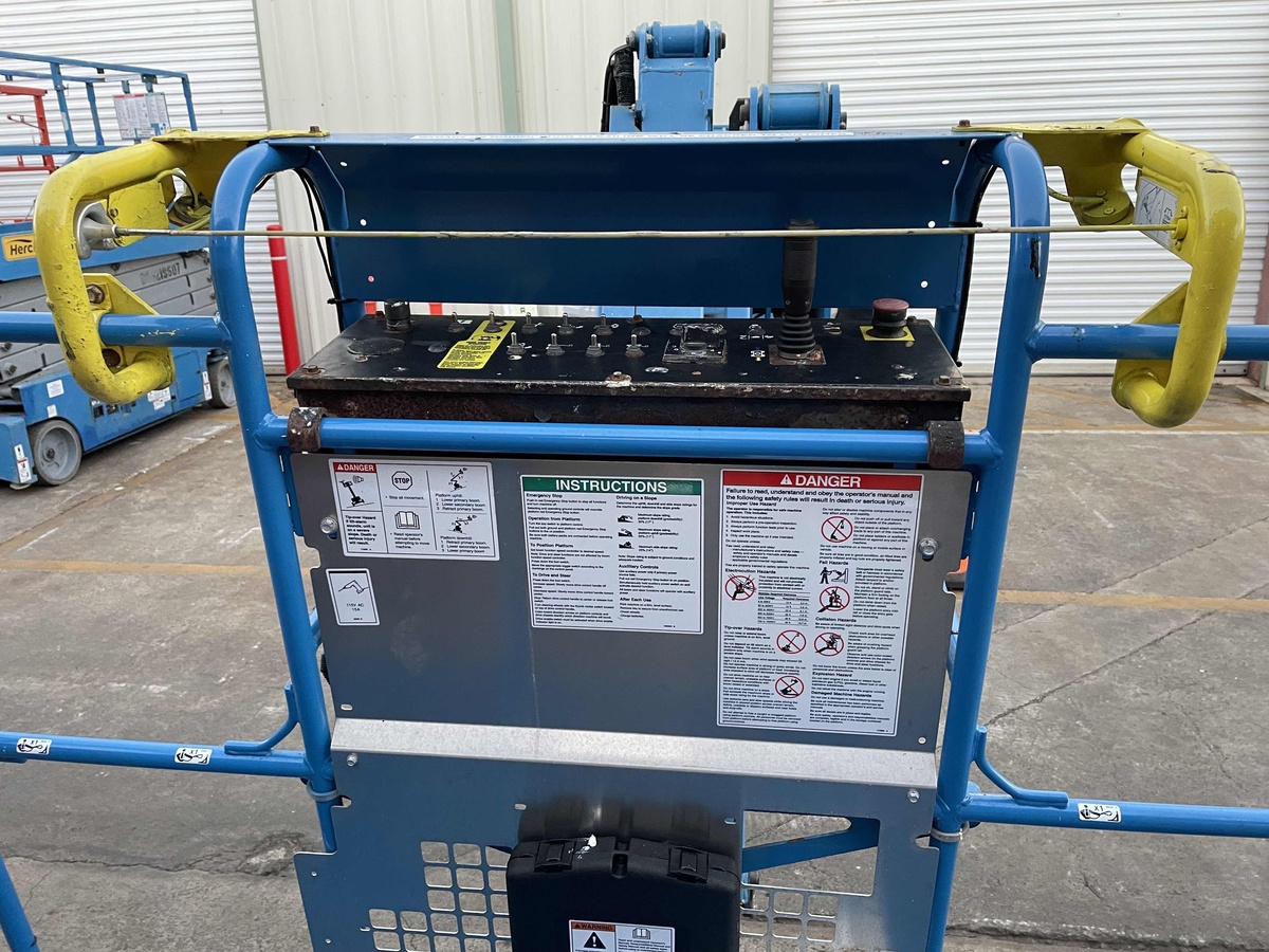2017 Genie Z-45/25