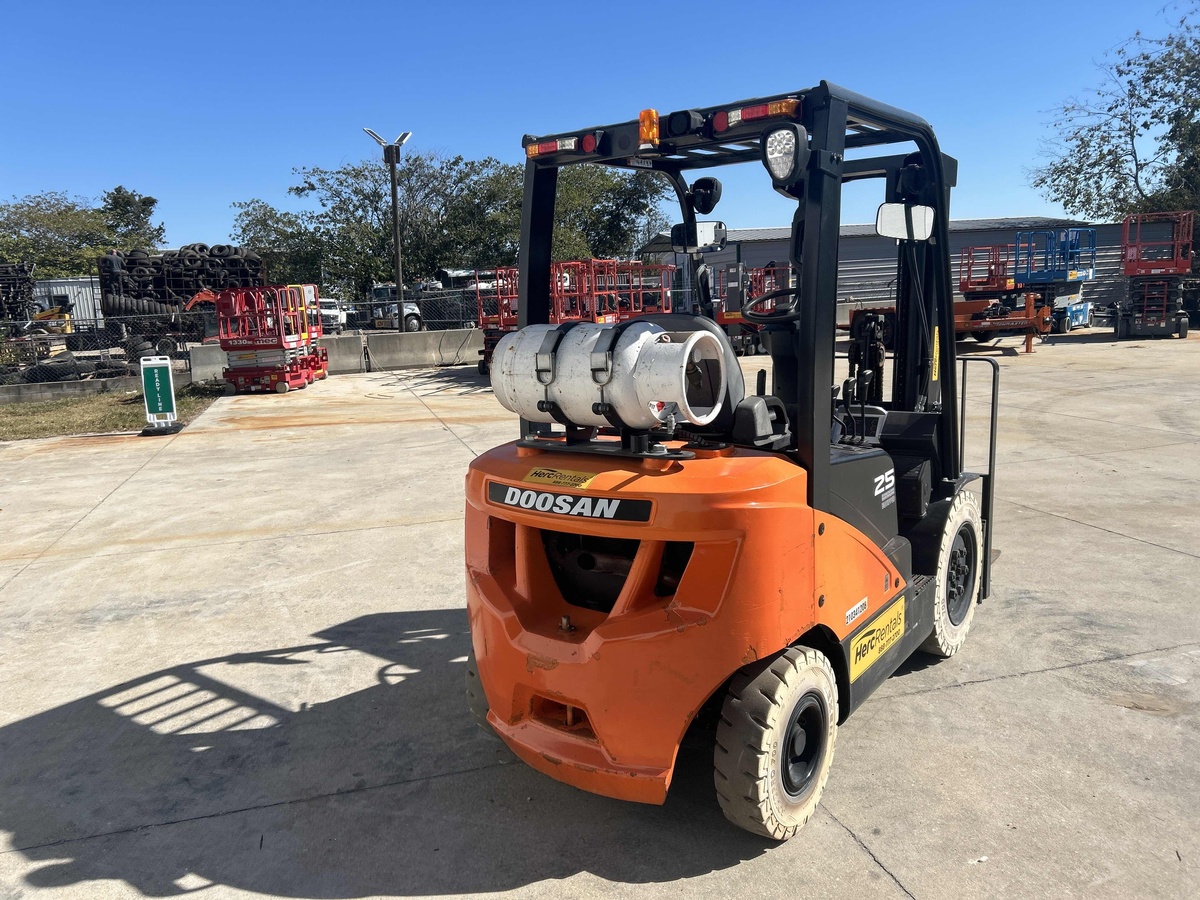 2021 Doosan G25N-7-4