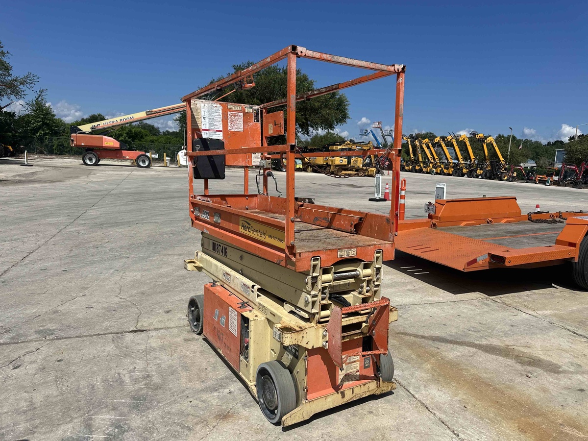 2016 JLG 1932R-3