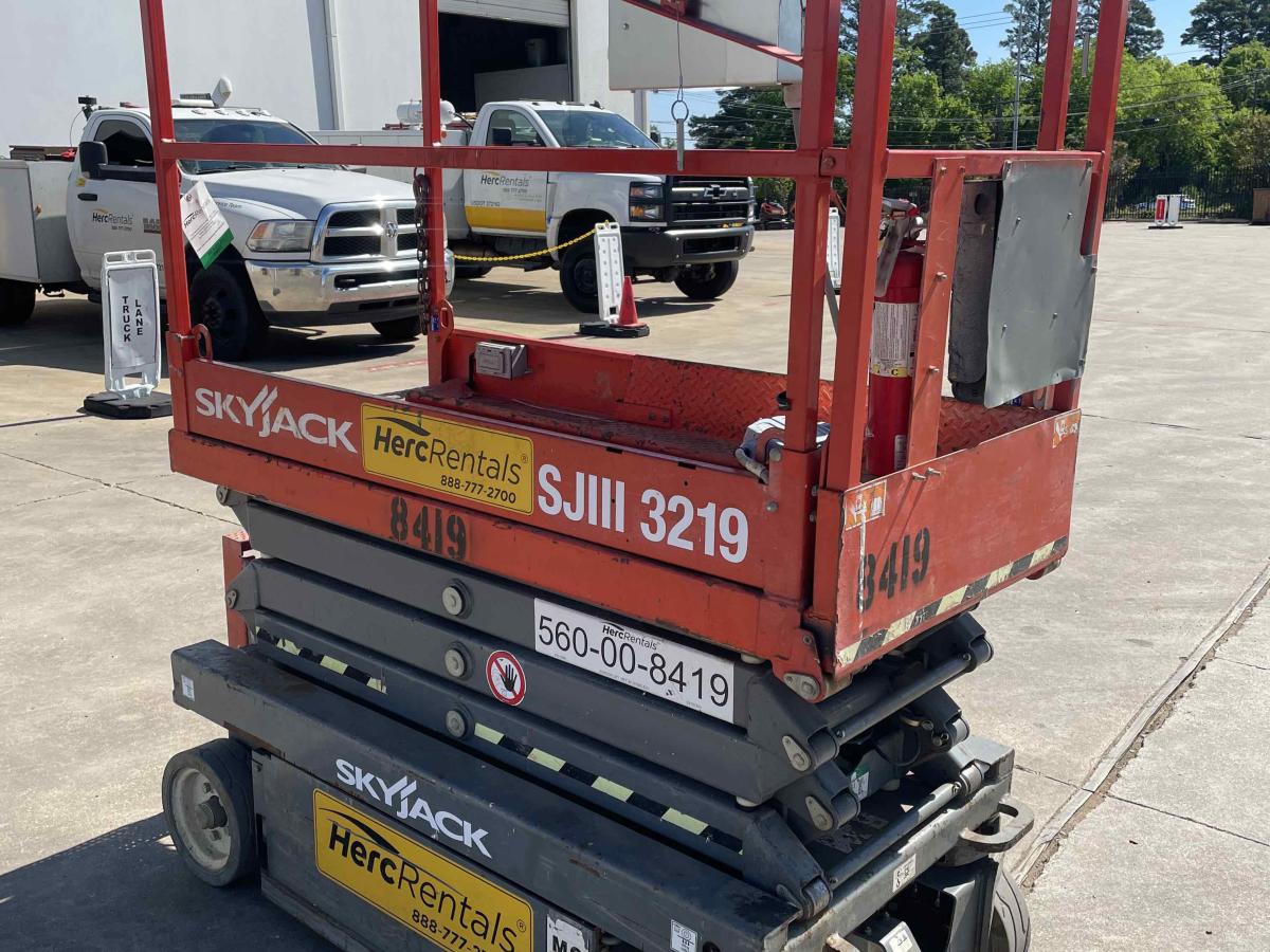 2017 Skyjack SJ3219