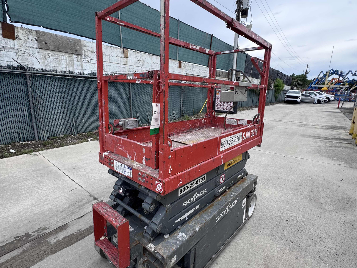 2019 Skyjack SJ3219-4