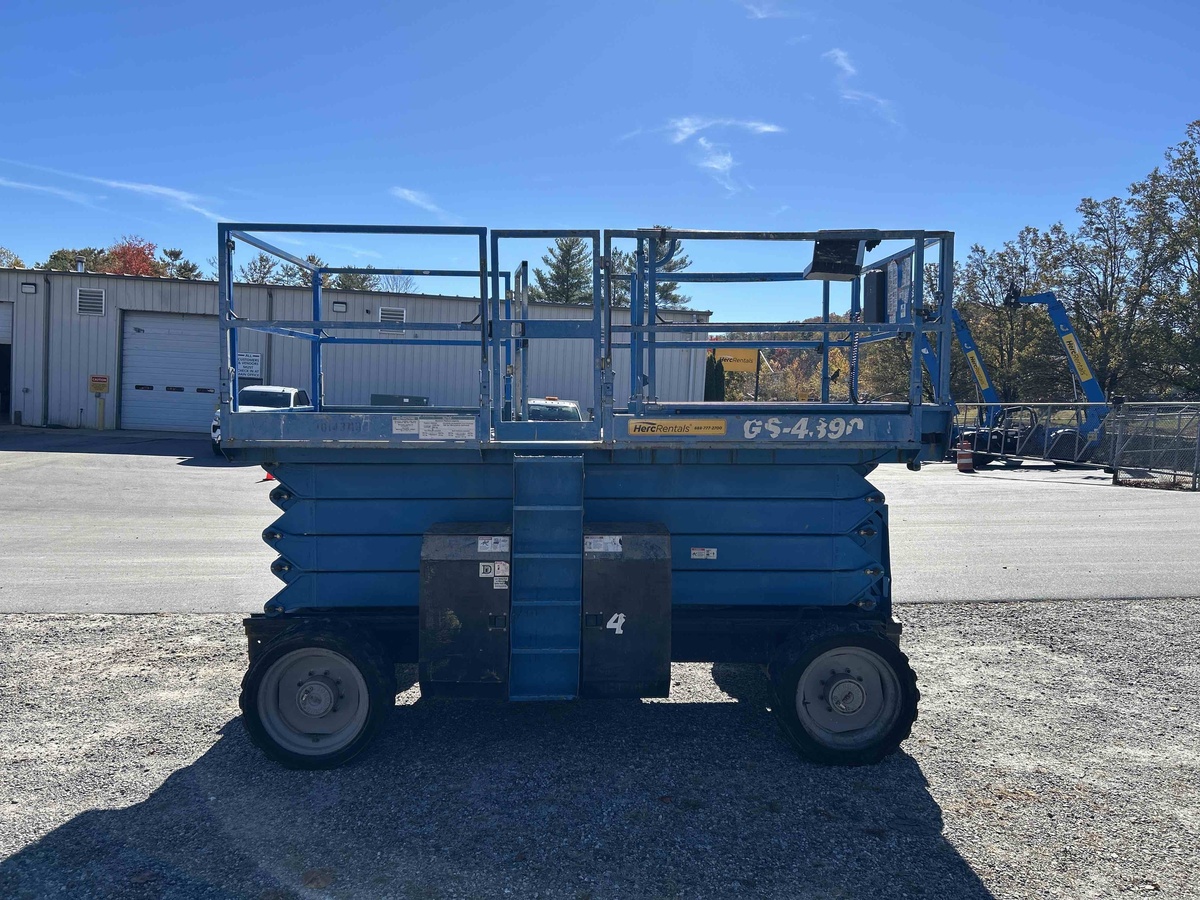 2014 Genie GS-4390 RT-4