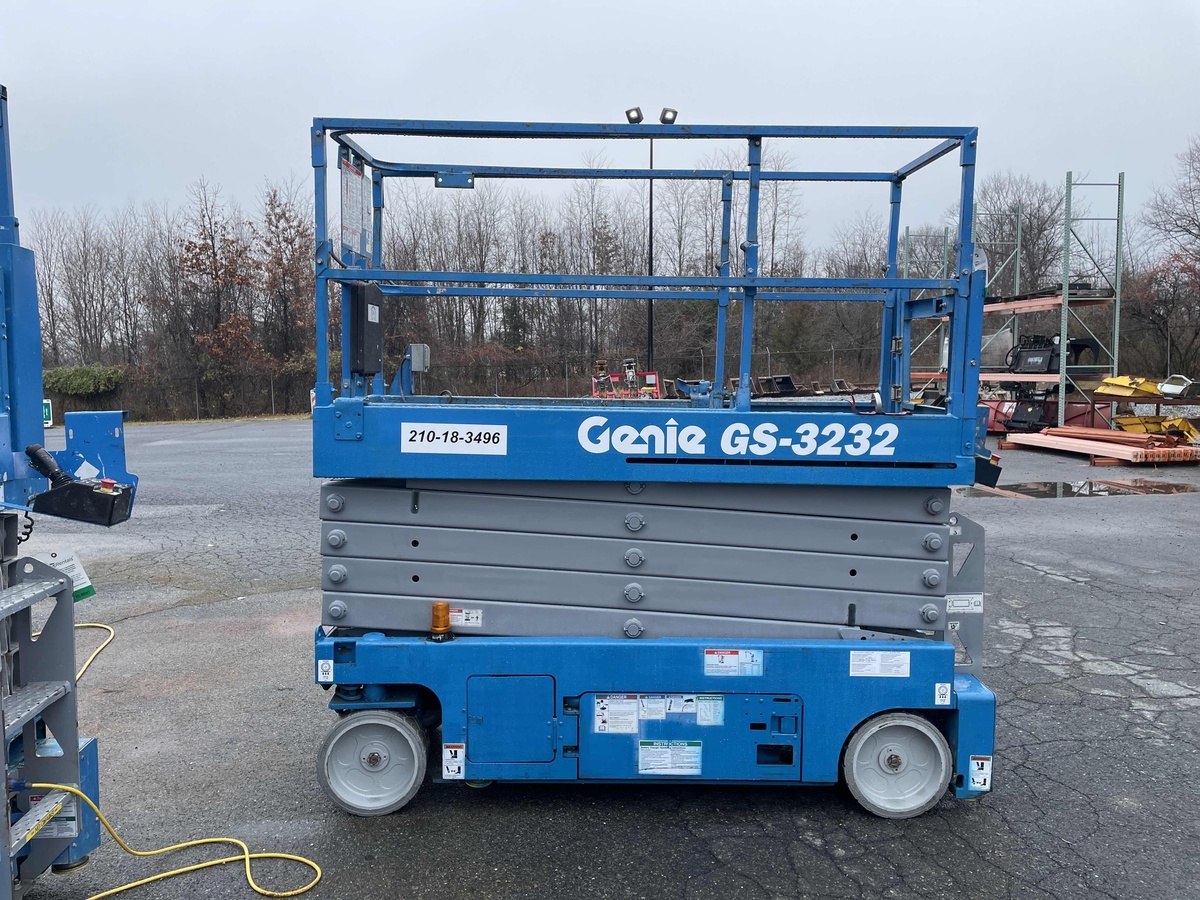 2016 Genie GS-3232-3