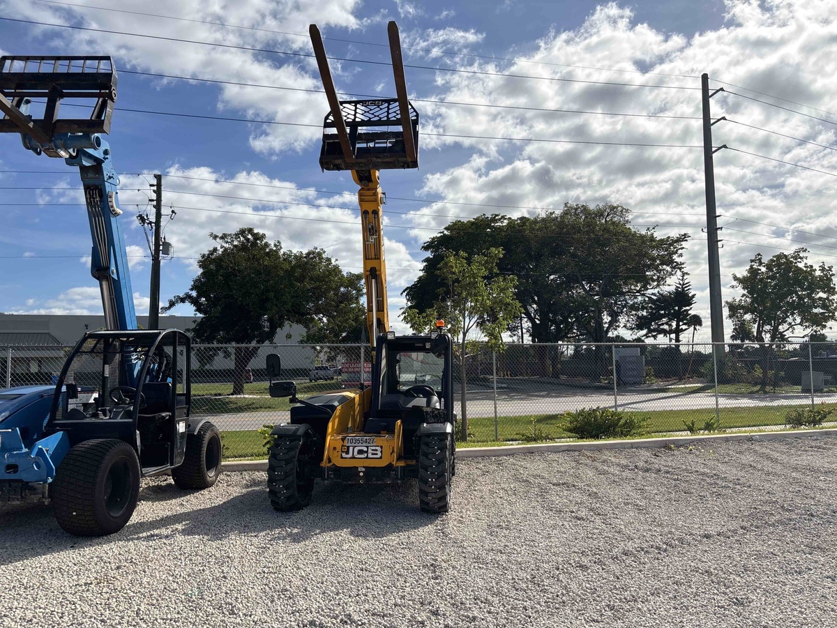 2023 JCB 505-20 TC-5