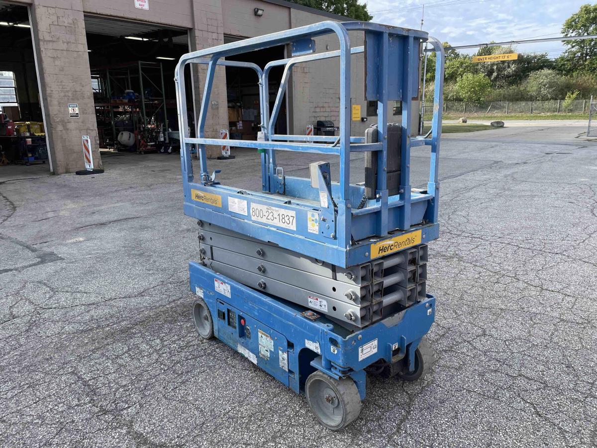 2018 Genie GS-1930