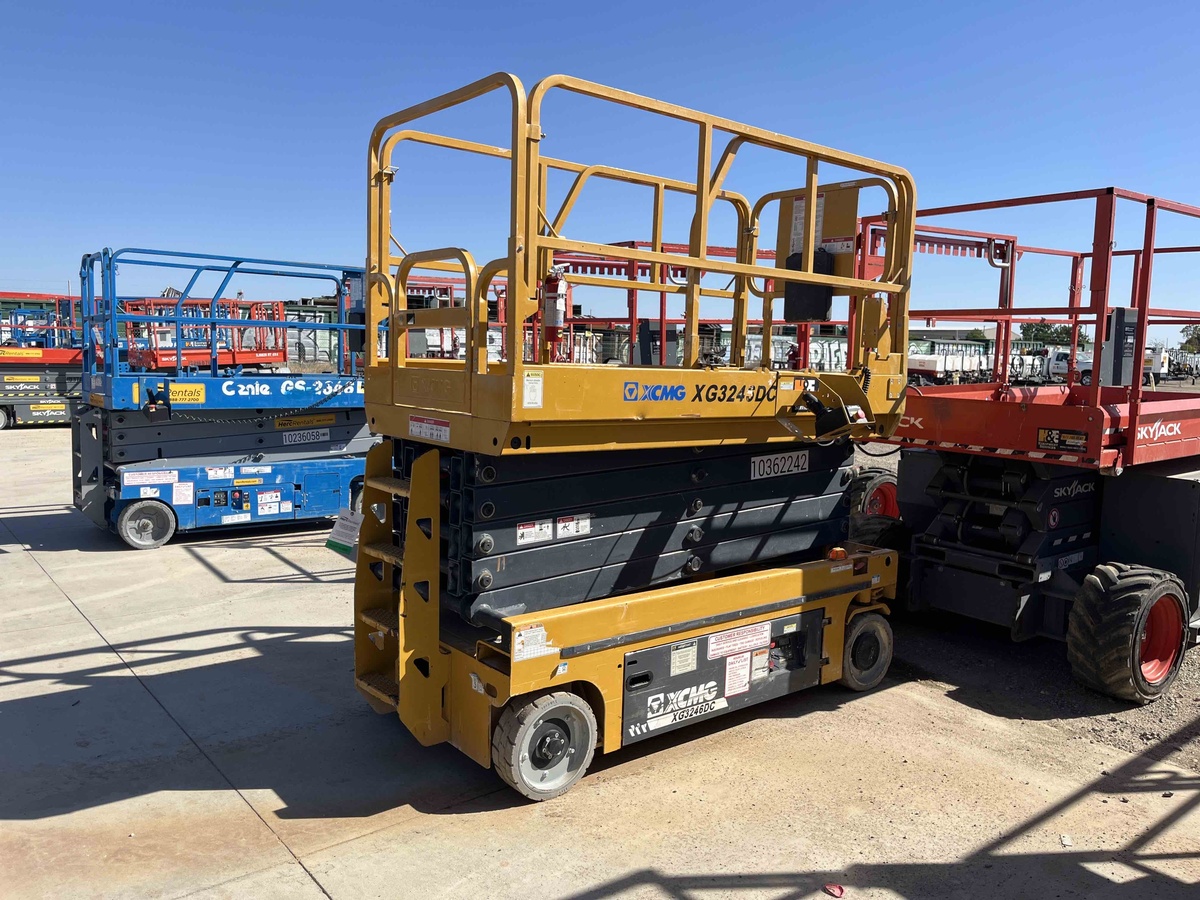 2021 XCMG XG3246DC