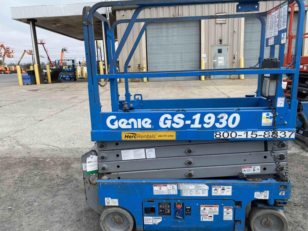 2017 Genie GS-1930