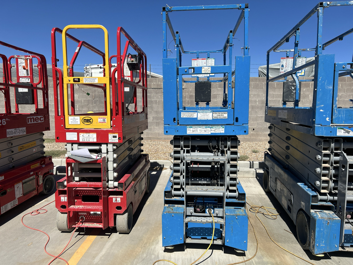 2019 Genie GS-3232