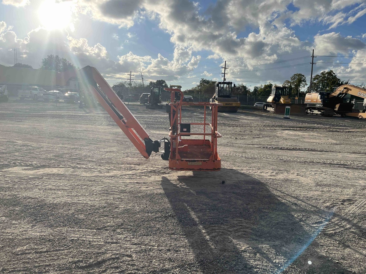 2018 JLG 460SJ-10