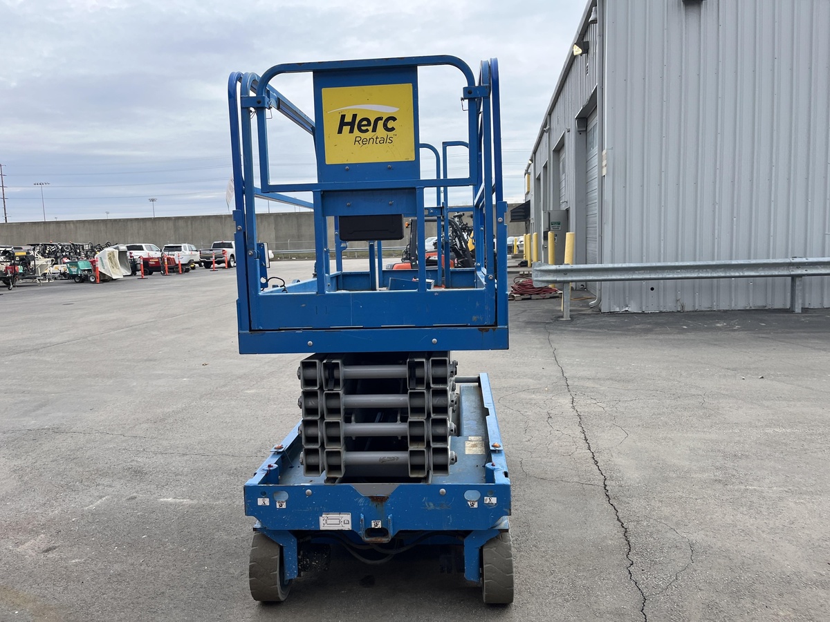 2018 Genie GS-3246-2