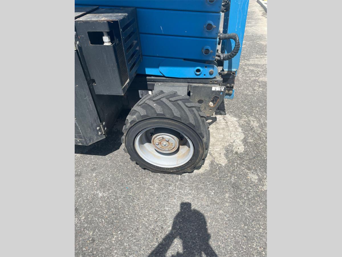2017 Genie GS-4069 RT-10