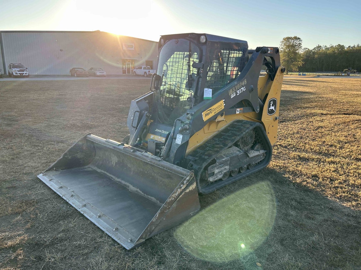 2021 John Deere 317G-2